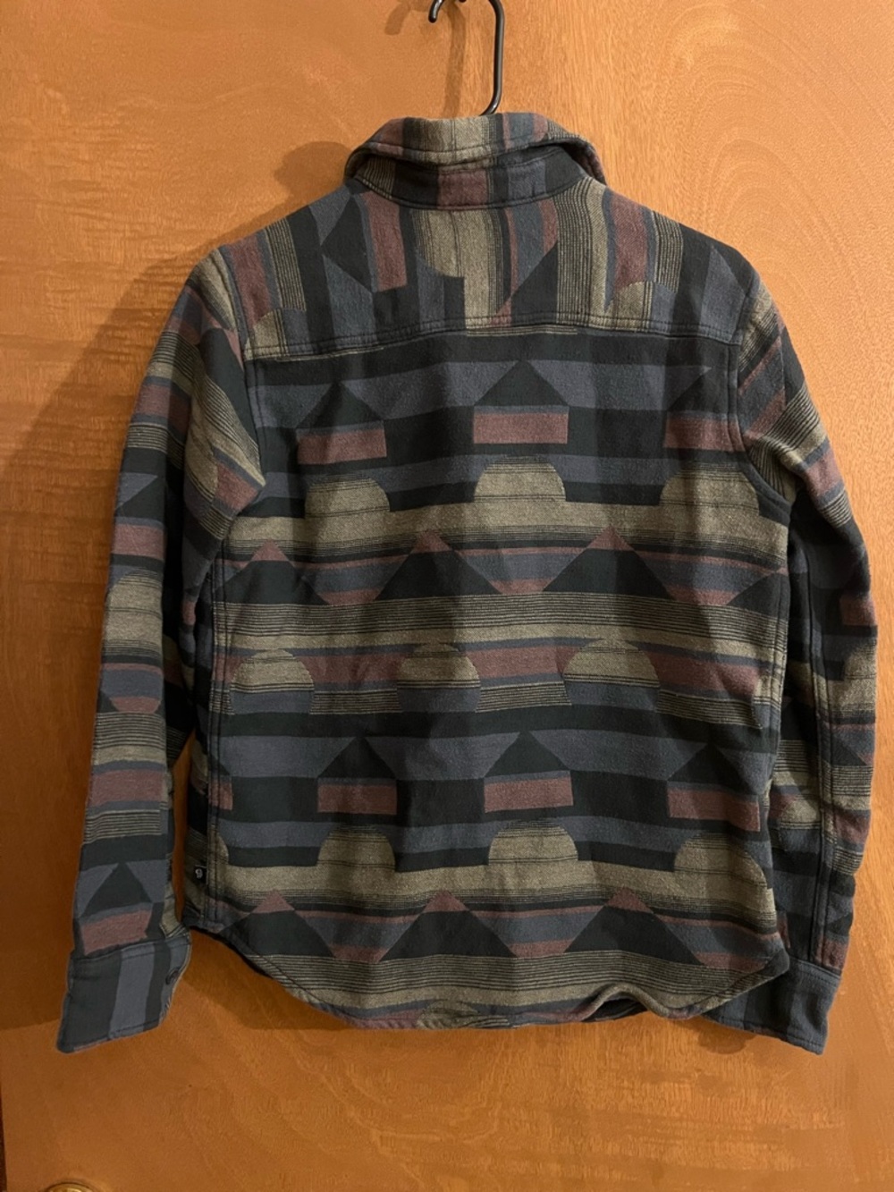 Mountain Hardwear Women’s Geometric Patterned Flannel - Picture 2 of 3